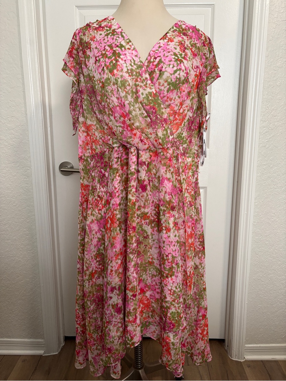 NWT DKNY 24W Pink Green Floral Chiffon Maxi Dress Plus Size Wedding Guest